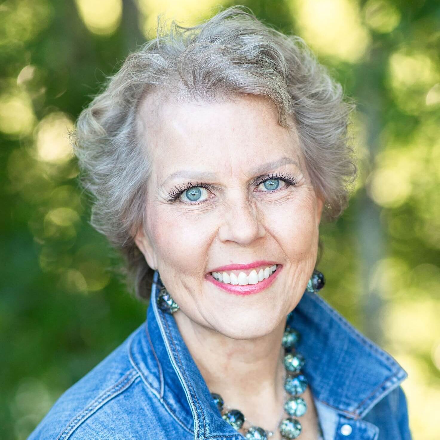 Tona Trondsen Headshot